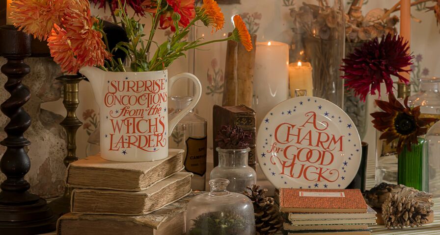 Set the Scene for an Eerisistible Halloween