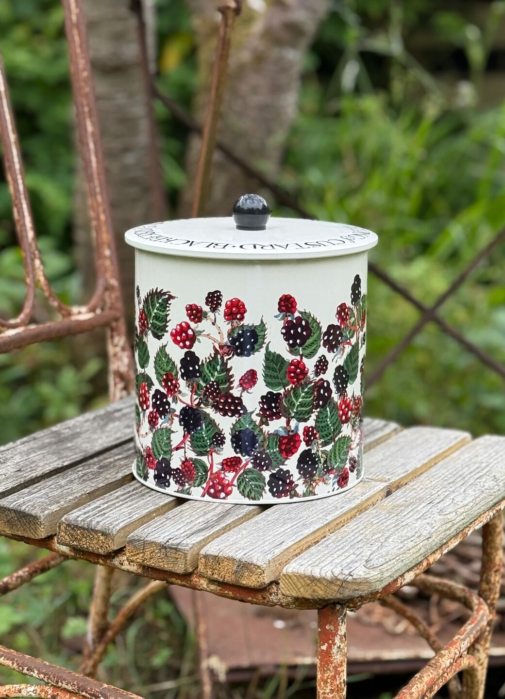 Blackberry Tin Biscuit Barrel
