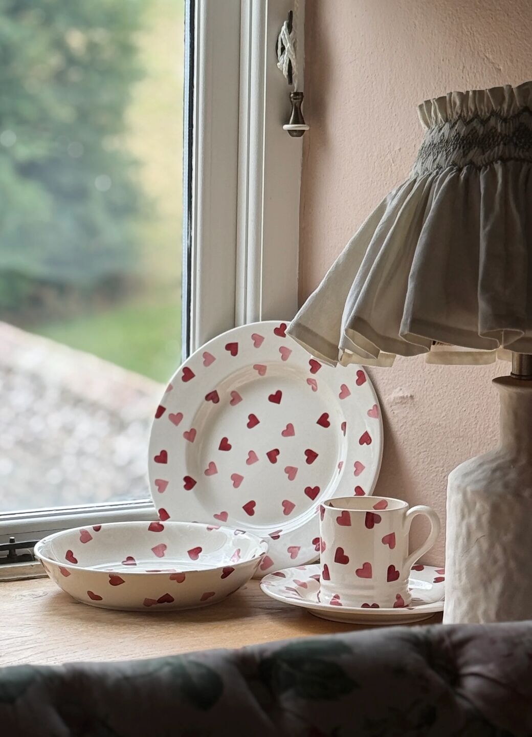 Pink Hearts Tableware - Set Of 4