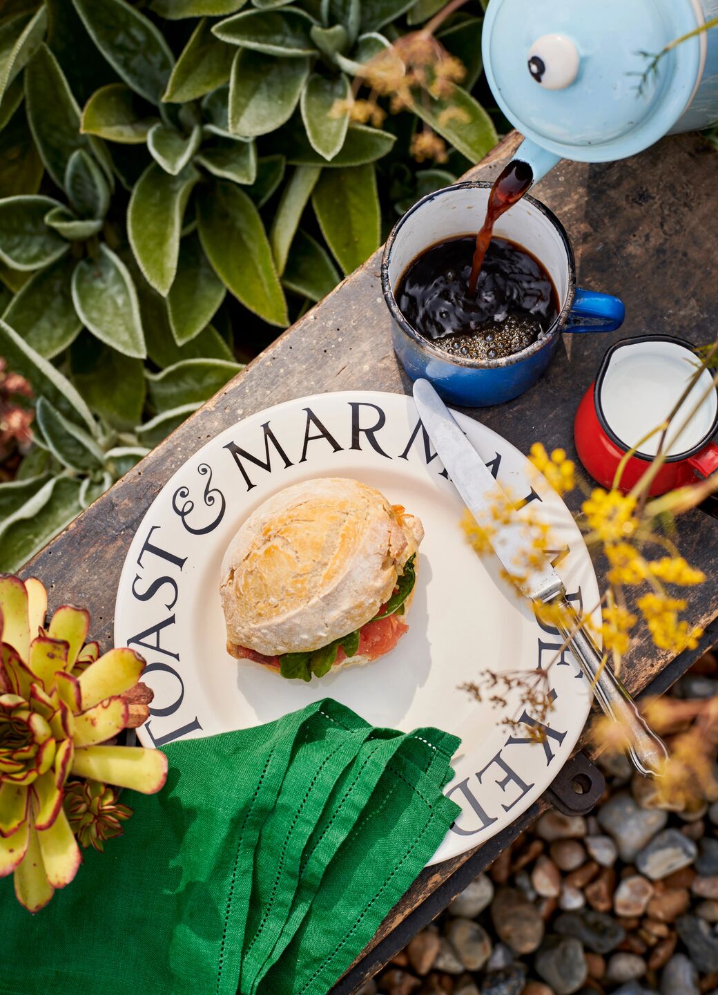 Seconds Black Toast Toast & Marmalade Medium Dinner Plate, 8.5 Inch