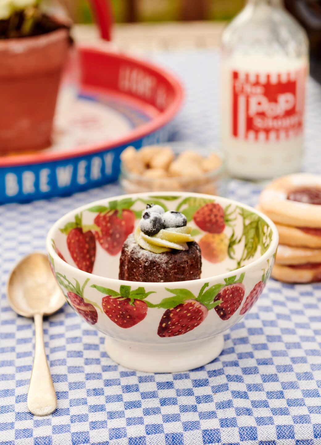 Strawberries French Bowl