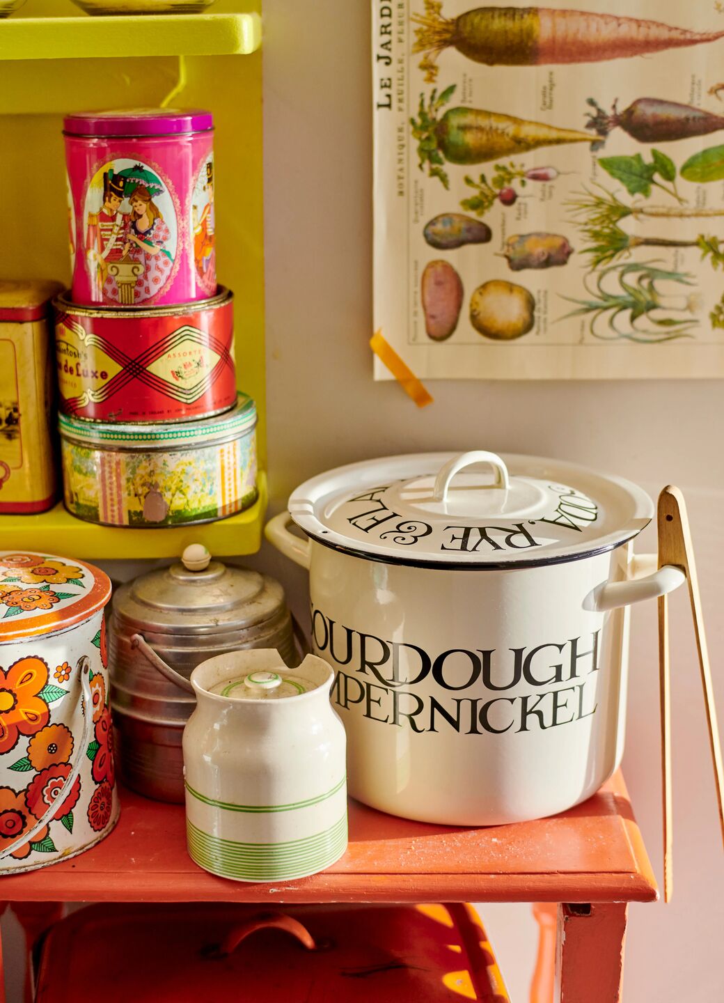 Black Toast Enamel Bread Bin - Main Image