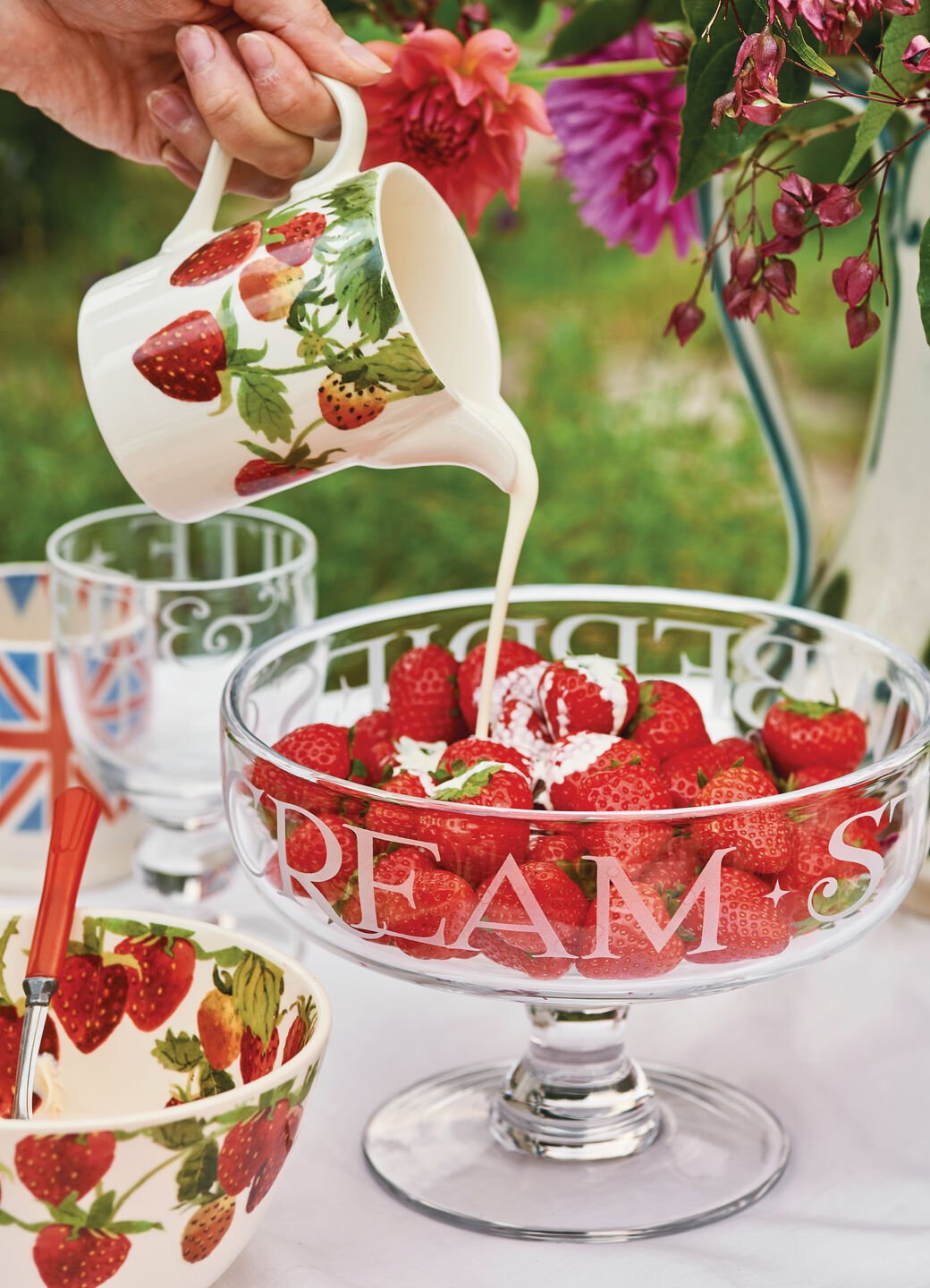 Black Toast Small Glass Trifle Bowl