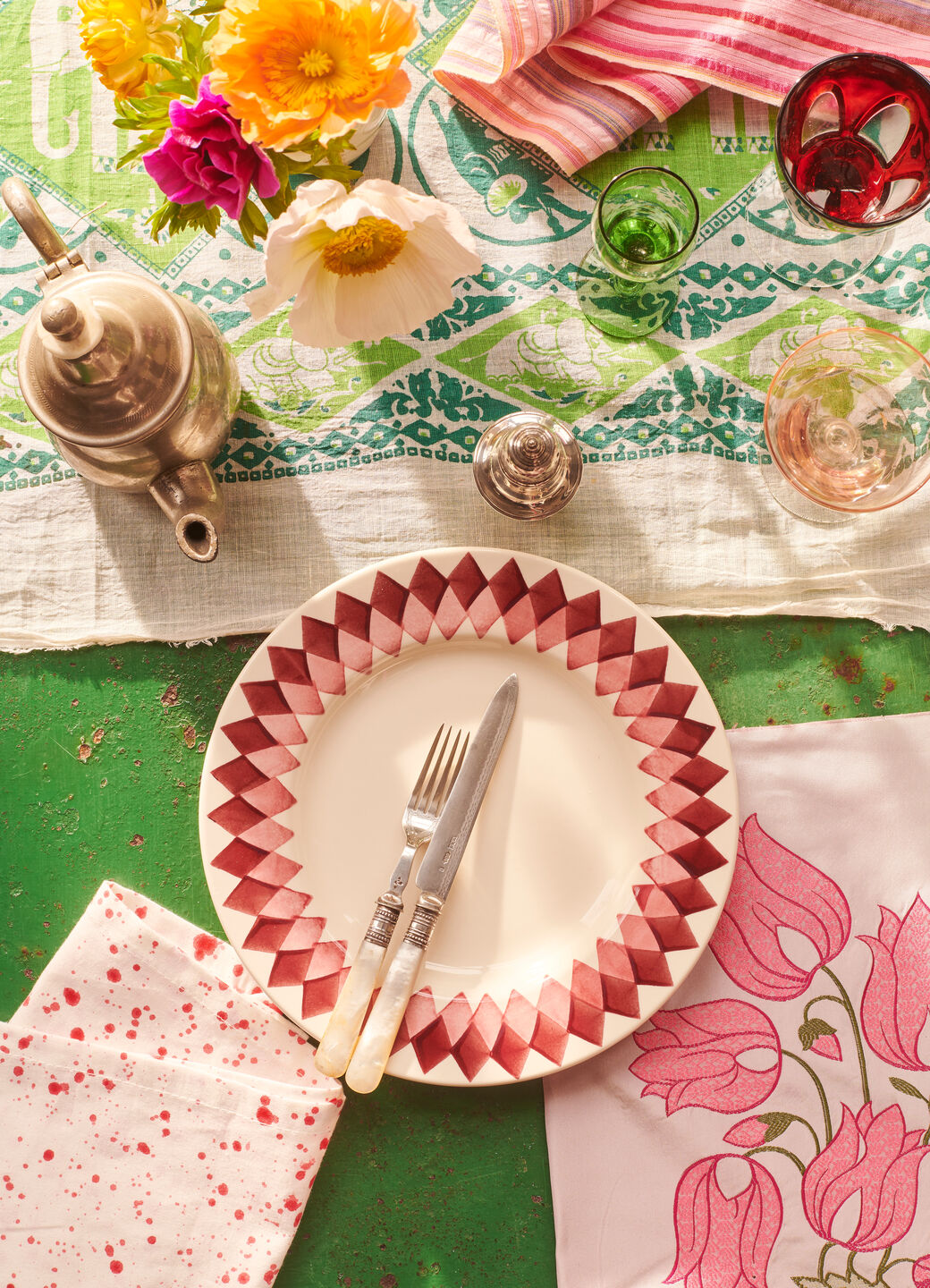 Harlequin Medium Dinner Plate, 8.5 Inch