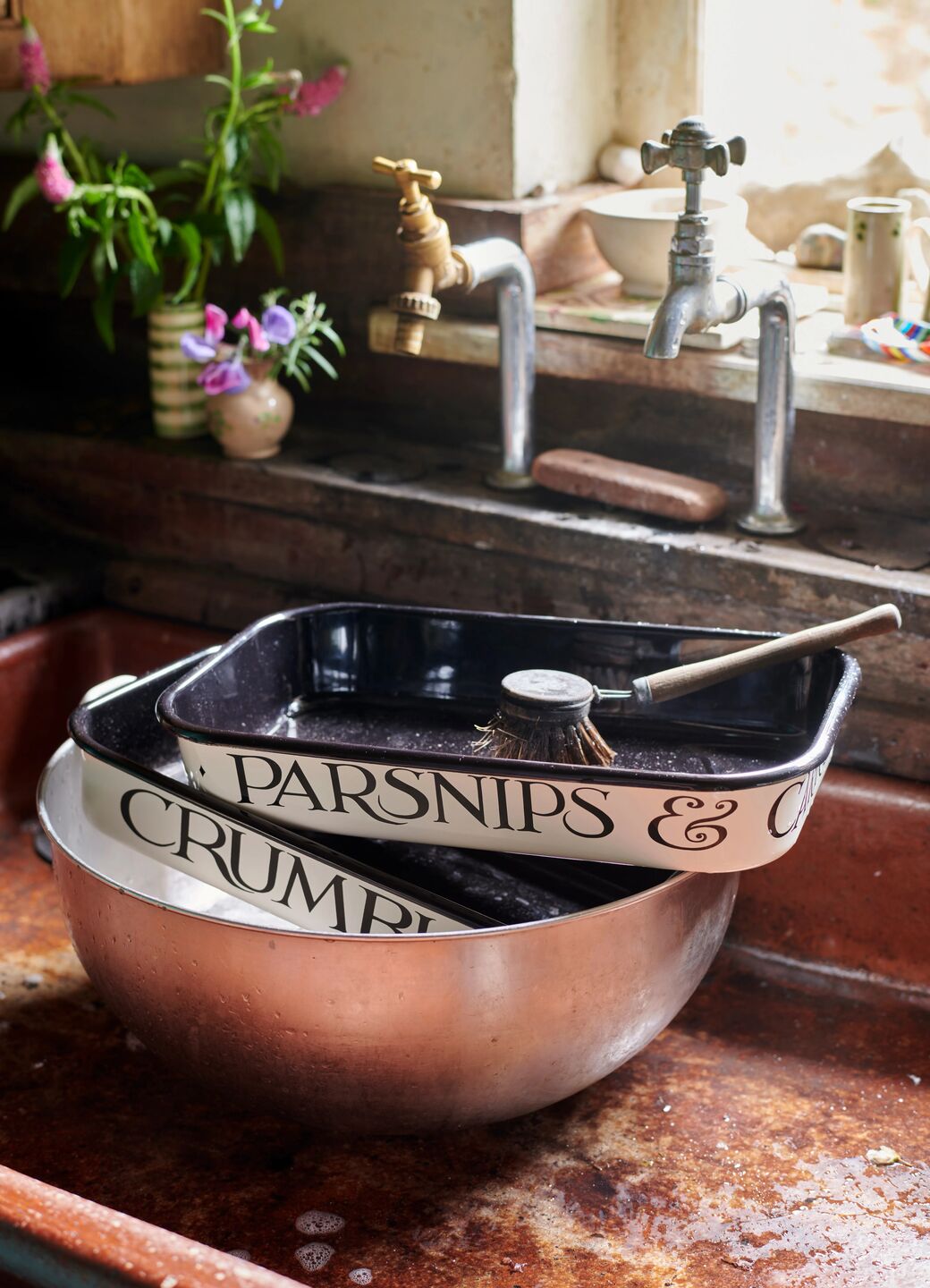 Black Toast 34cm Enamel Roasting Tray – Emma Bridgewater UK