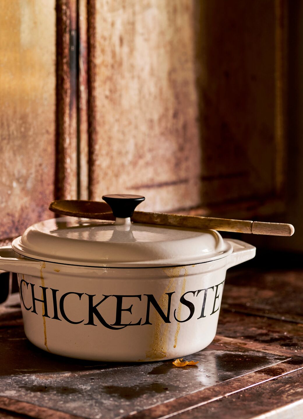 Black Toast Cast Iron Casserole Pot – Emma Bridgewater UK