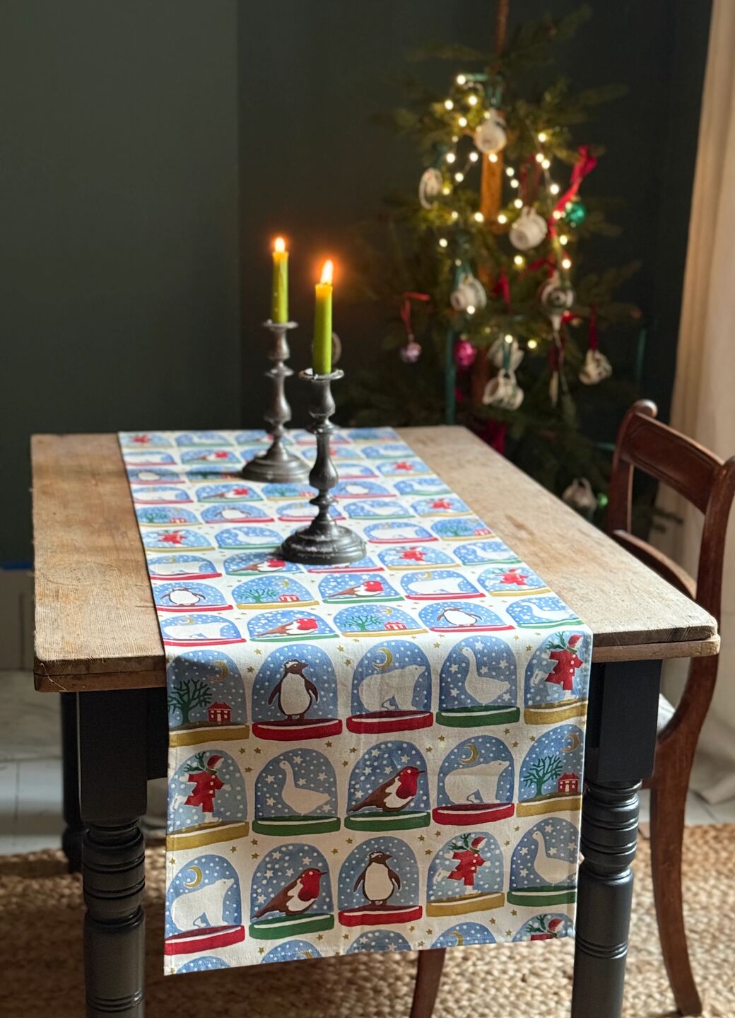 Snow Globe Table Runner