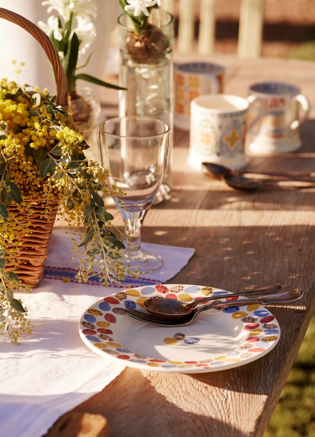 Mini Eggs Medium Dinner Plate, 8.5 Inch