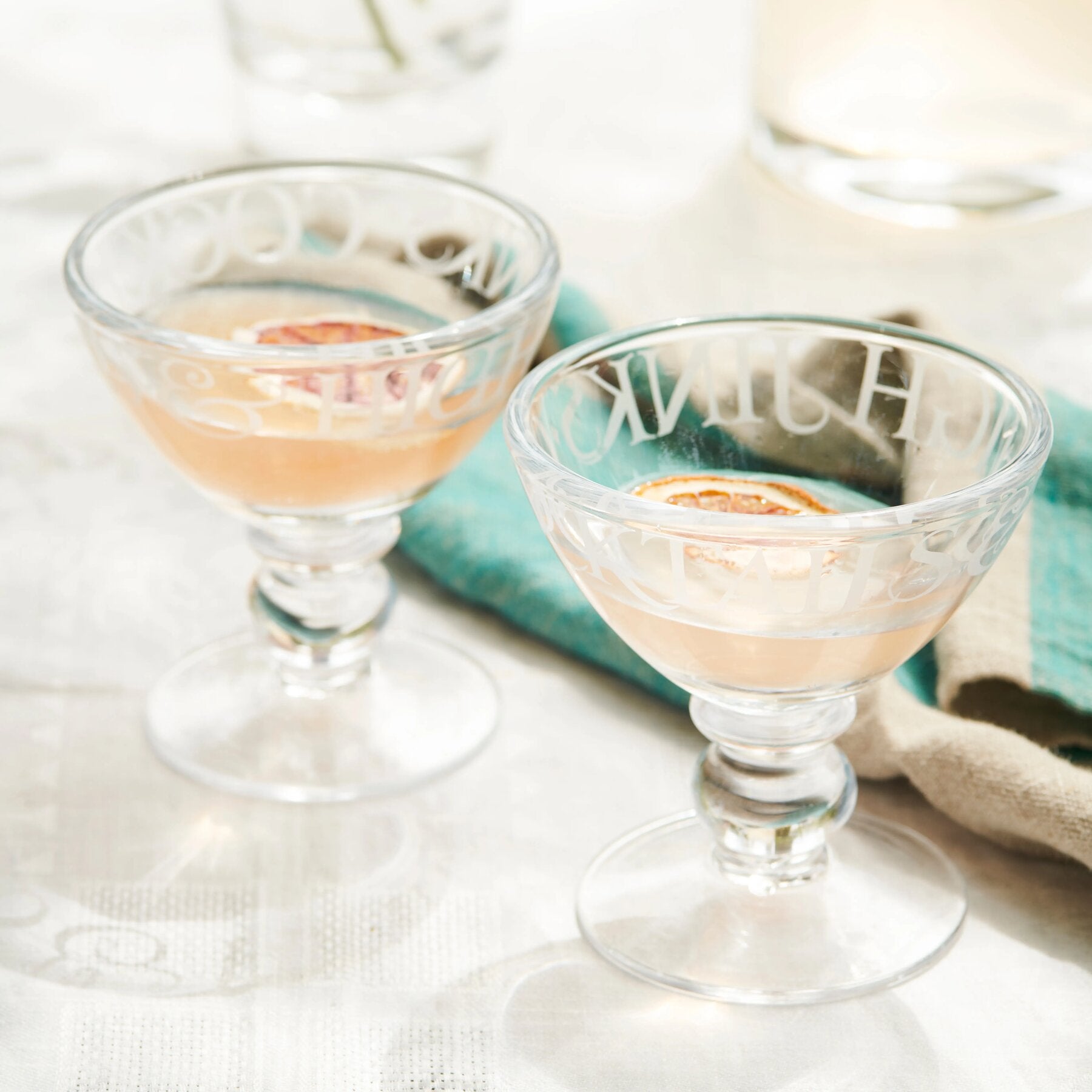 Black Toast Set Of 2 Cocktail Crystal Glasses