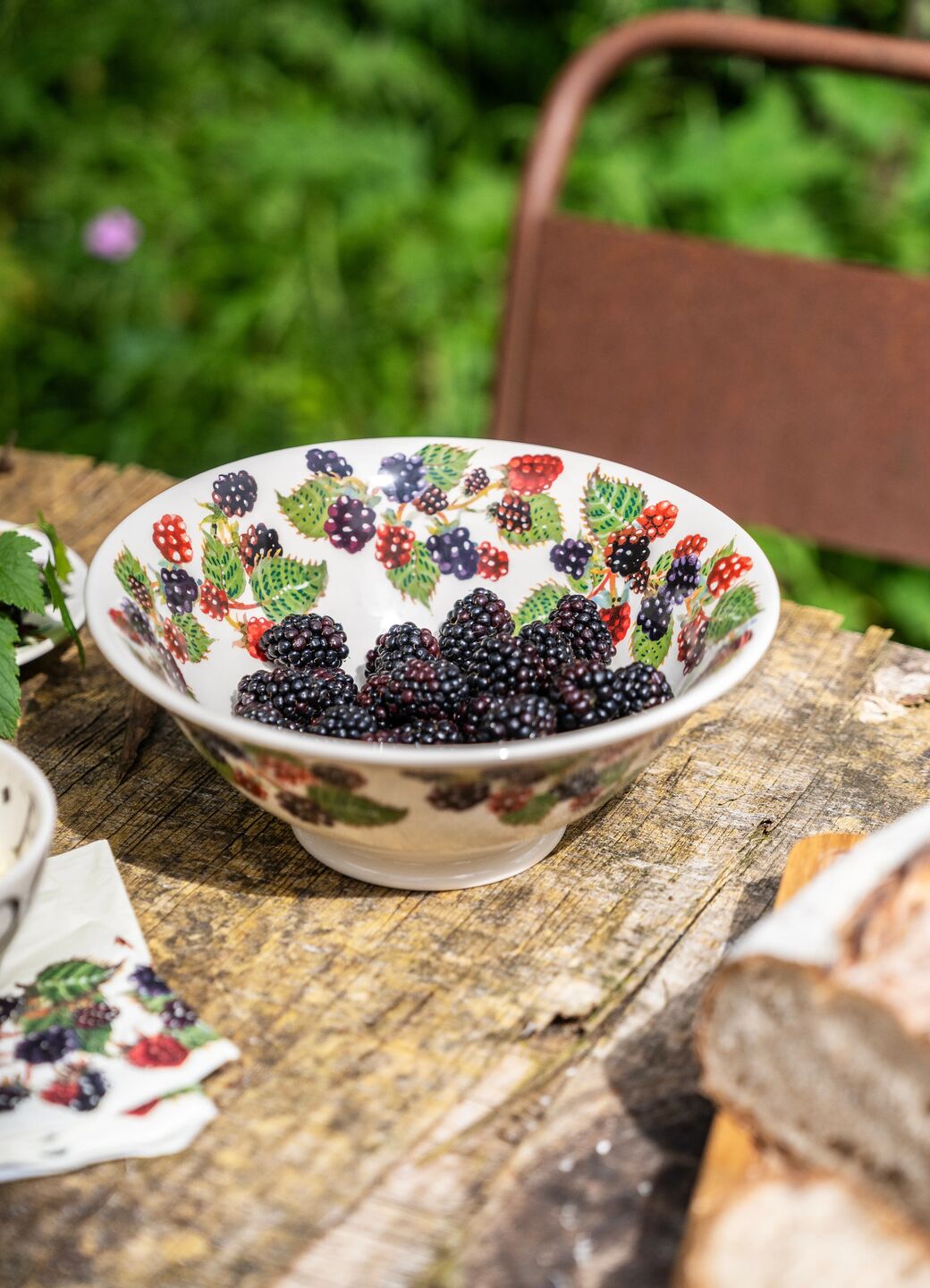 Seconds Blackberry Medium Serving Bowl