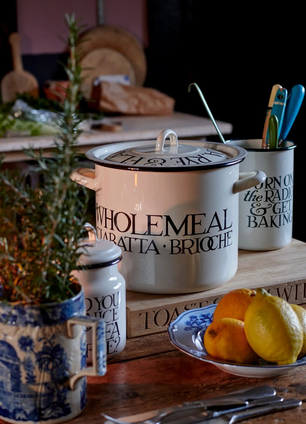 Black Toast Enamel Bread Bin