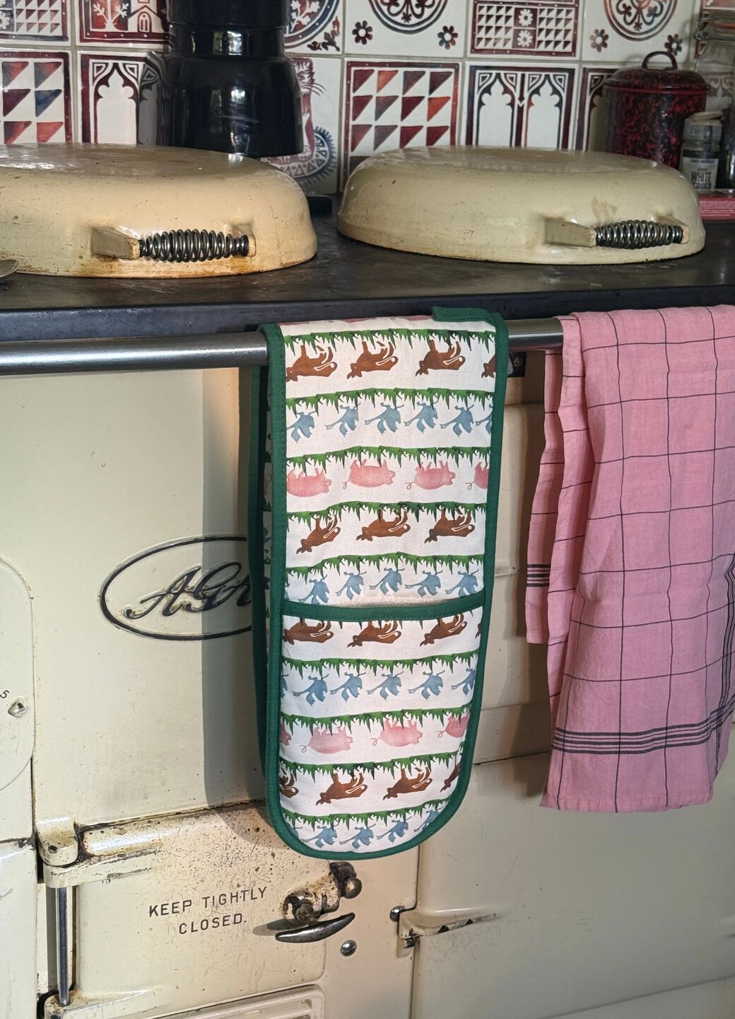 Farmyard Double Oven Glove