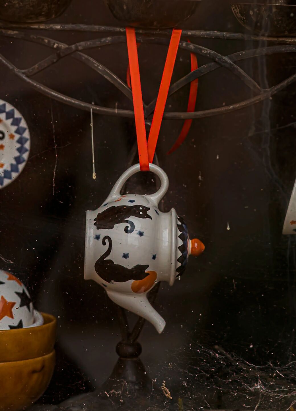 Seconds The Wise Witches Black Cats Tiny Teapot Decoration