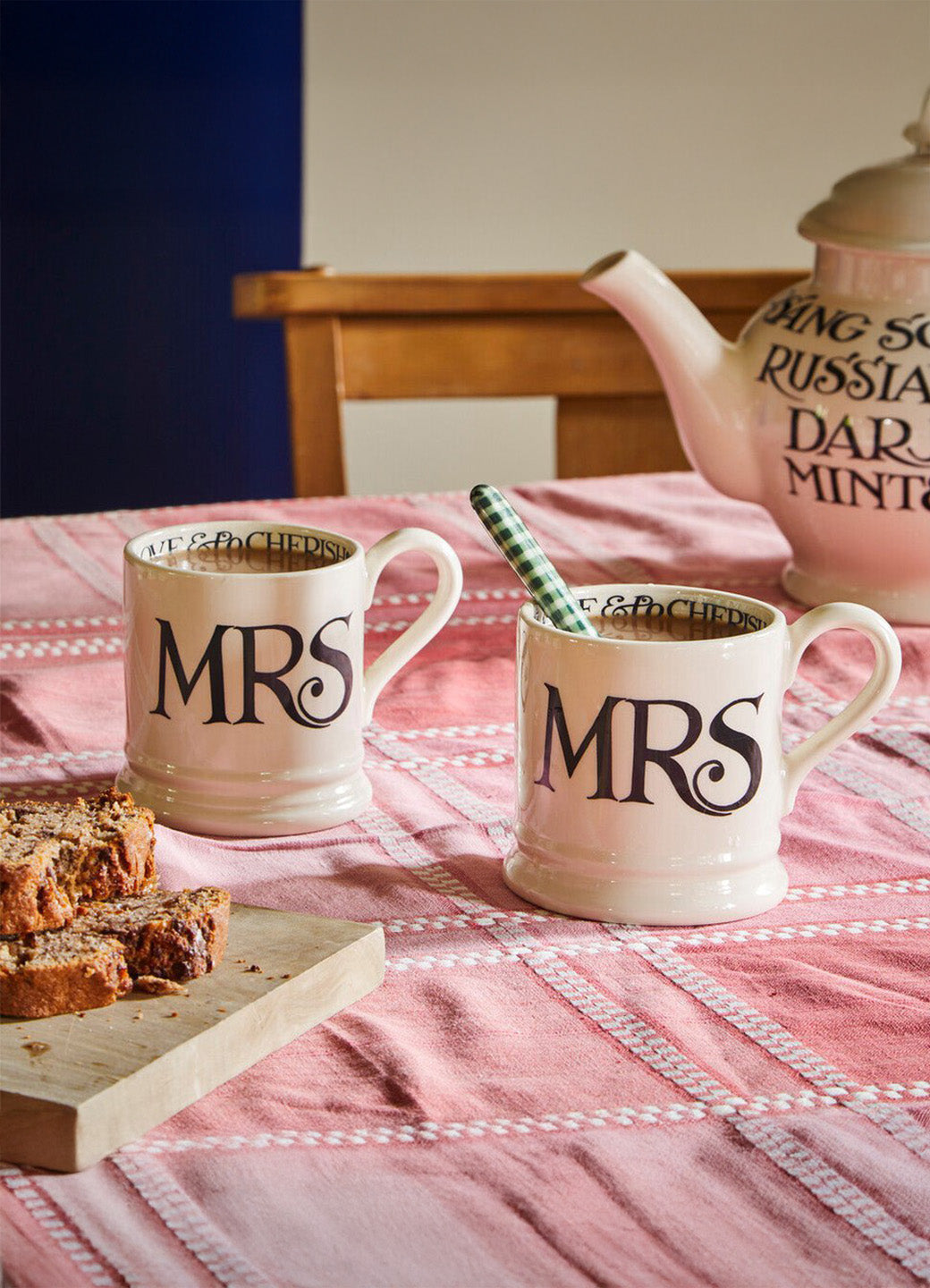 Toast ' Mrs & Mrs' Set 2 1 2 Pint Mugs Boxed