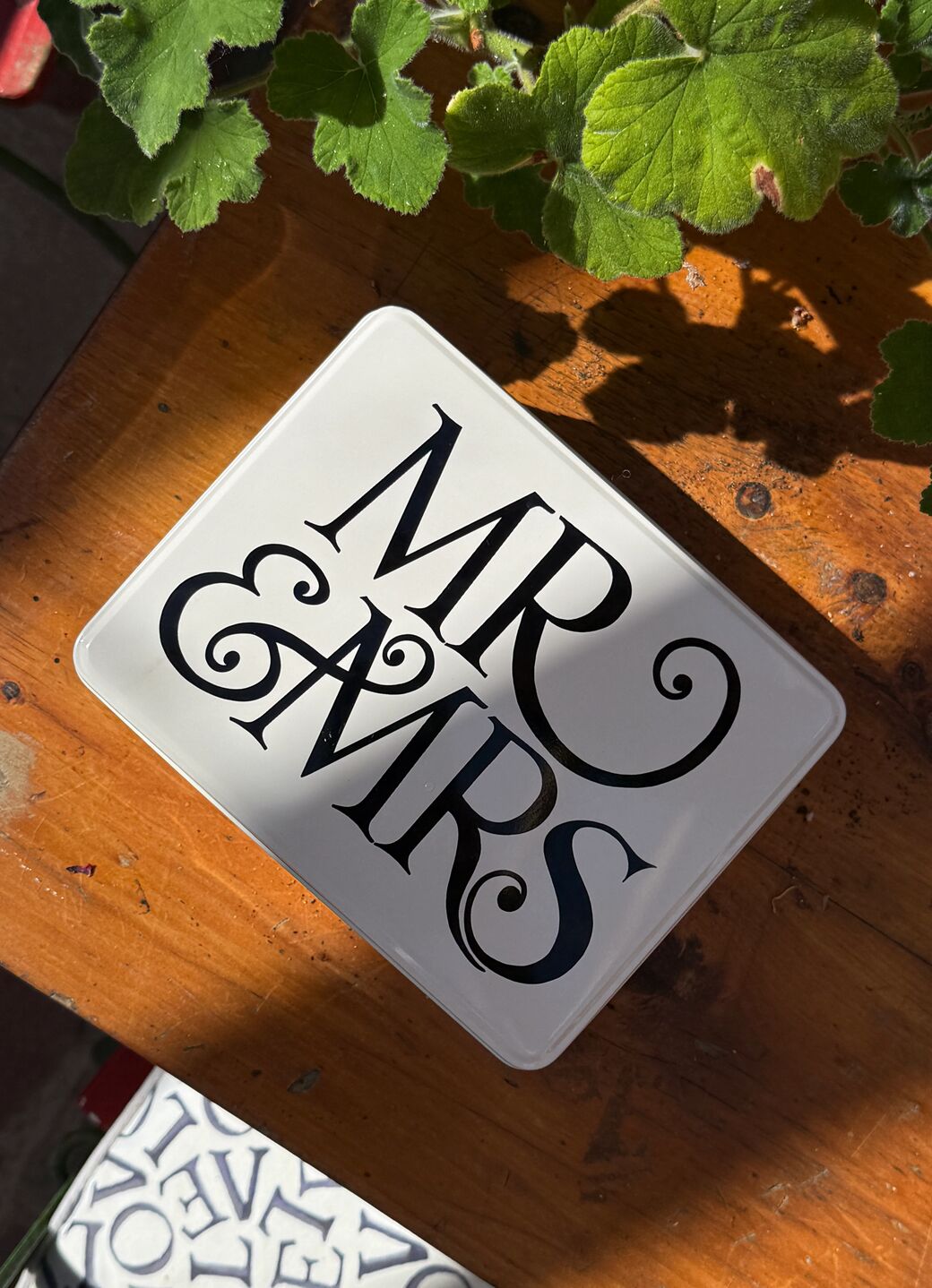 Black Toast Mr & Mrs Medium Shallow Tin